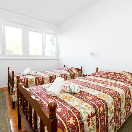 Ive Διαμέρισμα *